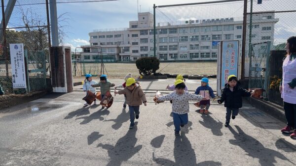 お正月遊びの様子